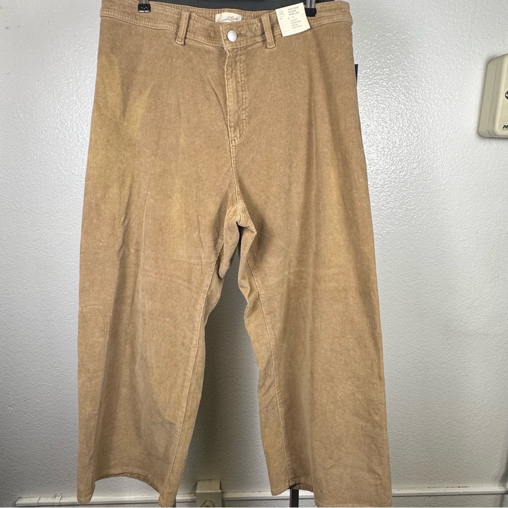 Universal Thread Tan Wide‎ Leg Pants